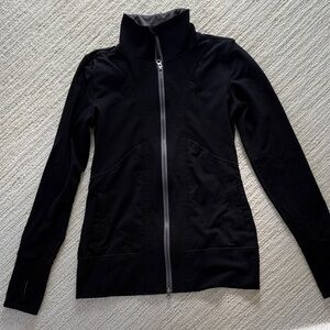 Yogasmoga jacket.  Black size 6. 2 front pockets. Full zip. Hip length
